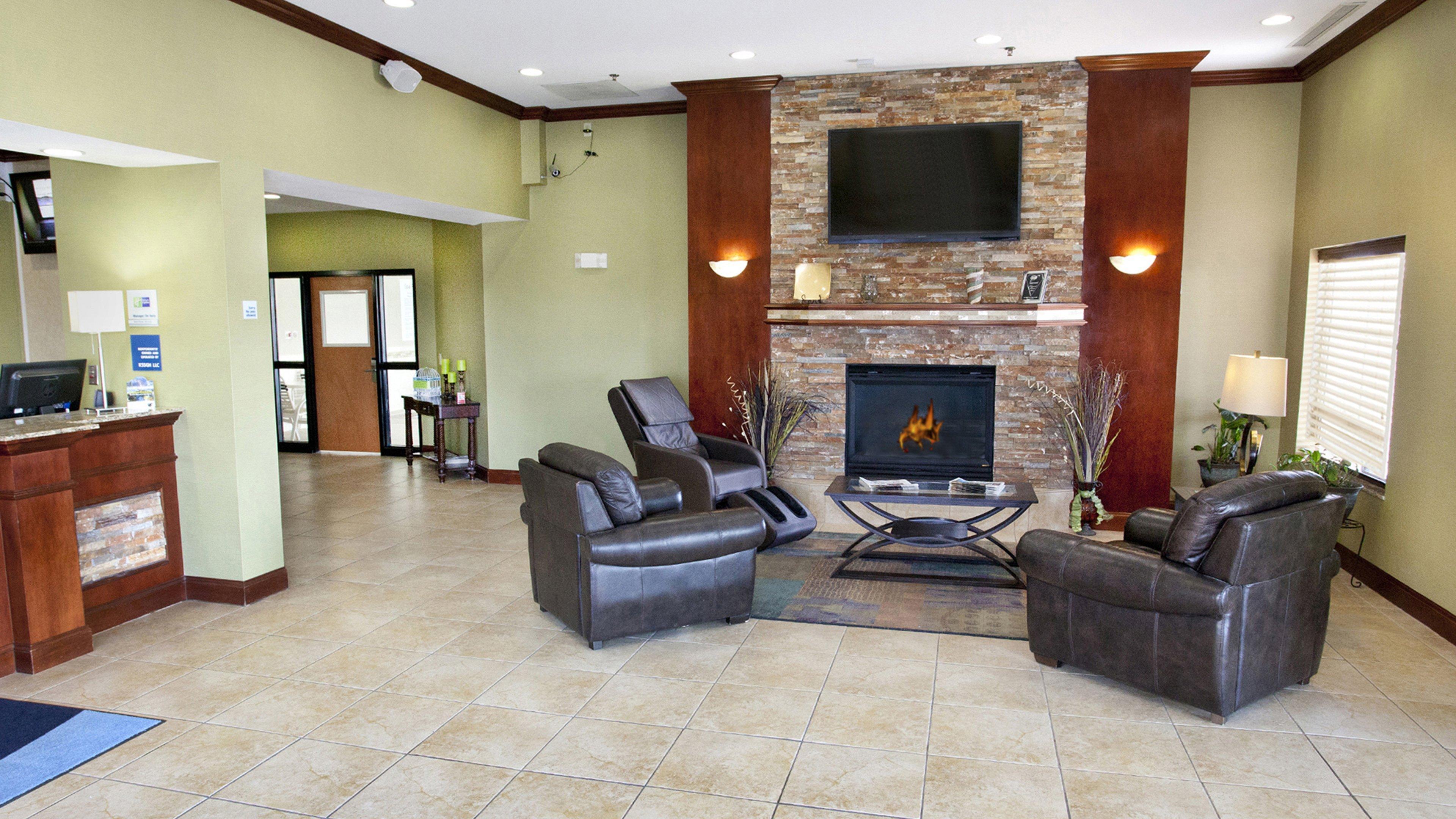 Holiday Inn Express Jamestown By Ihg Esterno foto