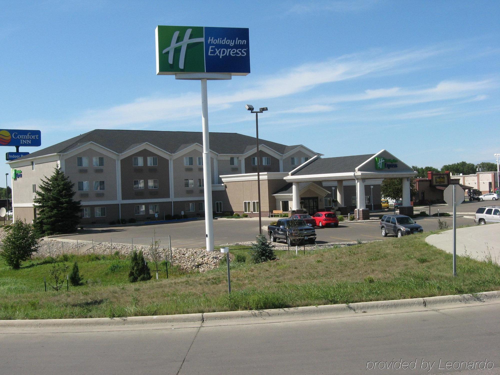 Holiday Inn Express Jamestown By Ihg Esterno foto